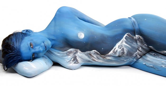 Девушки бывают разные