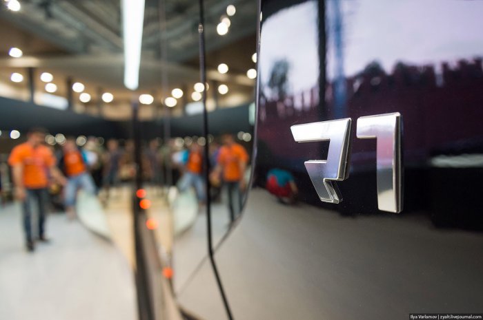 Новый русский трамвай RUSSIA ONE