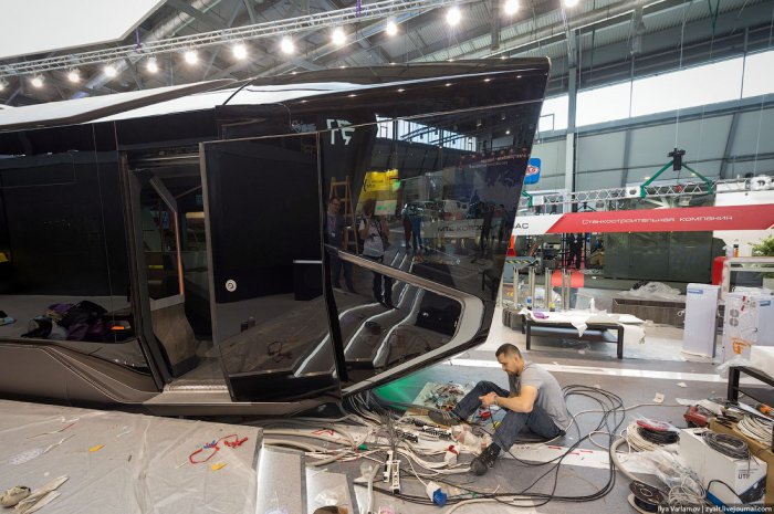 Новый русский трамвай RUSSIA ONE