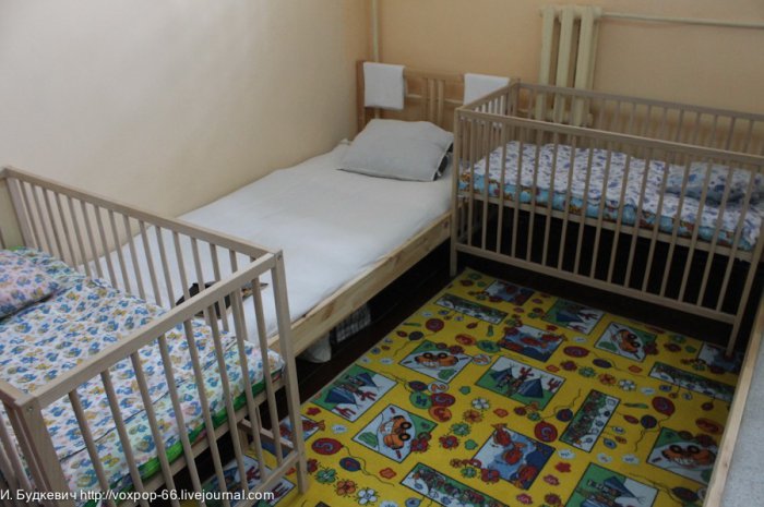 В камере женского СИЗО (29 фото)