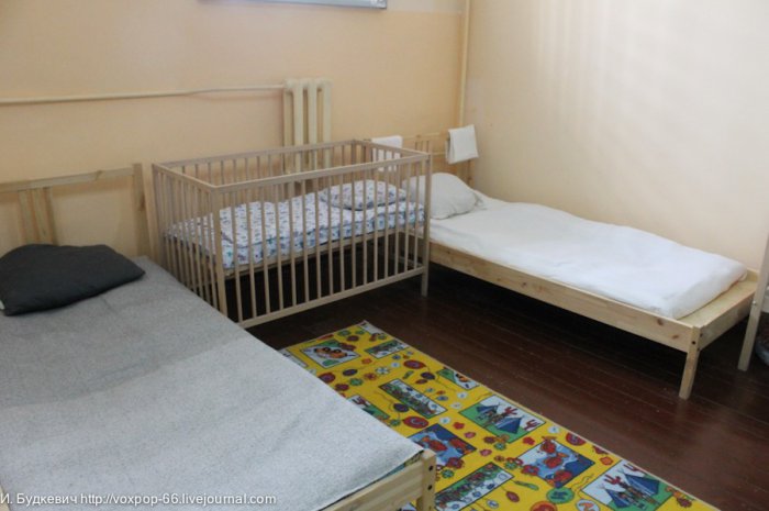 В камере женского СИЗО (29 фото)