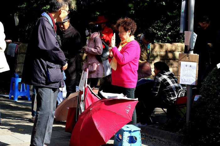 Китайский рынок женихов (7 фото)