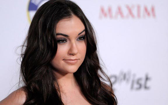 Саша Грей призналась, что в порнобизнес ее втянул бойфренд из военной разведки Саша Грей призналась, что в порнобизнес ее втянул бойфренд из военной разведки