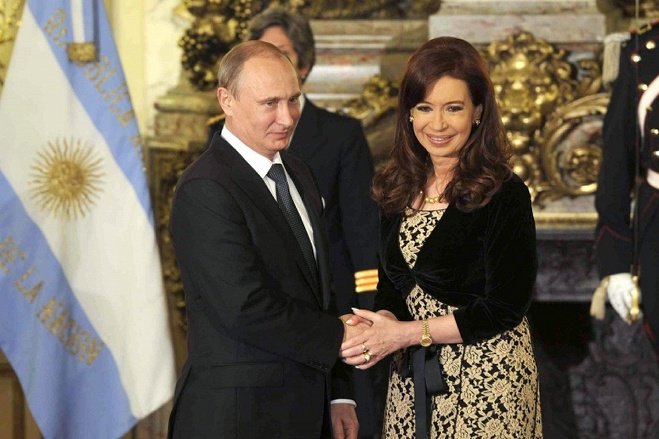 Взаимовыгодный обмен: Аргентина привезет в Россию мясо, а Бразилия - фрукты Взаимовыгодный обмен: Аргентина привезет в Россию мясо, а Бразилия - фрукты