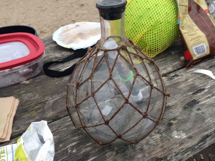 Необычное послание в бутылке