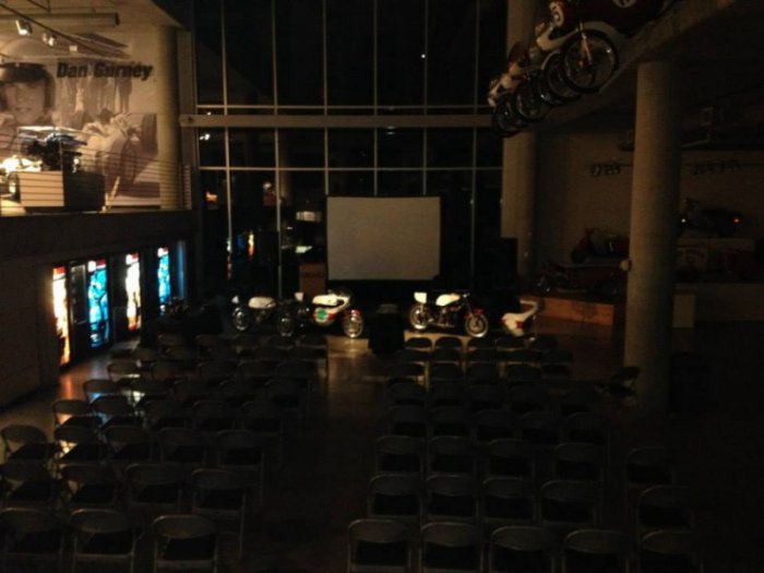 Самая большая в мире коллекция мотоциклов (89 фото)