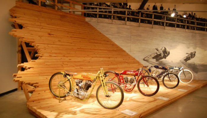 Самая большая в мире коллекция мотоциклов (89 фото)