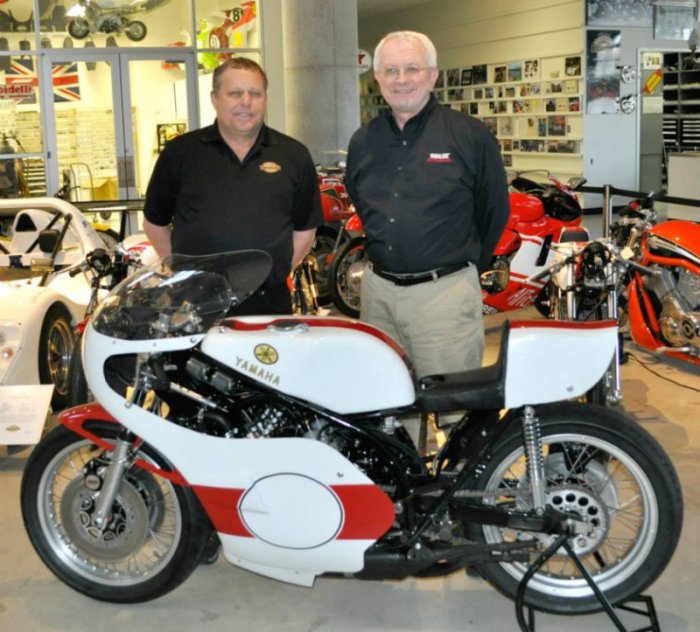 Самая большая в мире коллекция мотоциклов (89 фото)