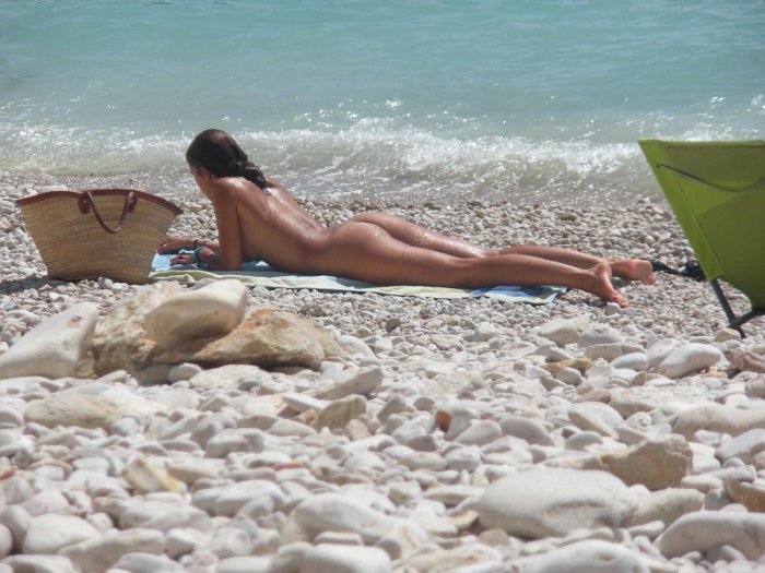 Девушки бывают разные