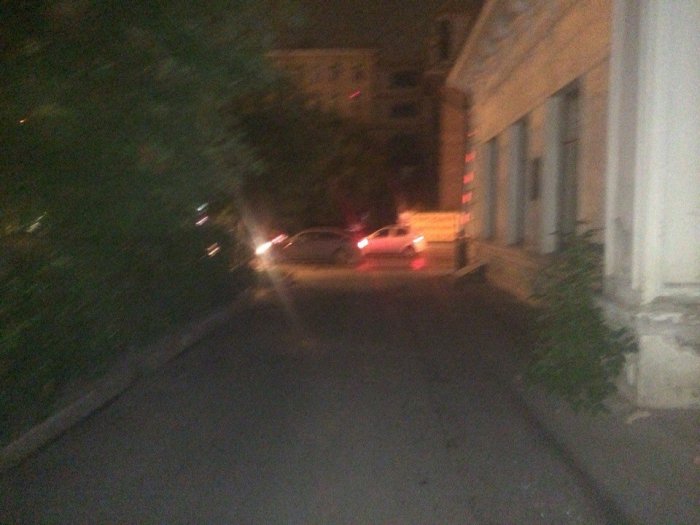 В 2 ночи ВАЗ 21014 протаранил Клуб