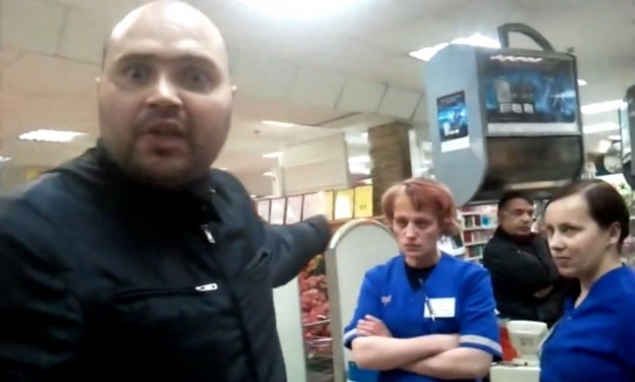 Случай в магазине с вонючими носками