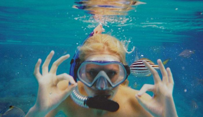 Лживая блондинка!