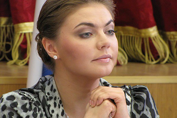 Алина Кабаева уходит из Госдумы