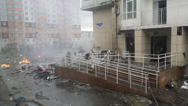 На ул. Шахтеров горит многоэтажка (17:34 - пожар локализован)