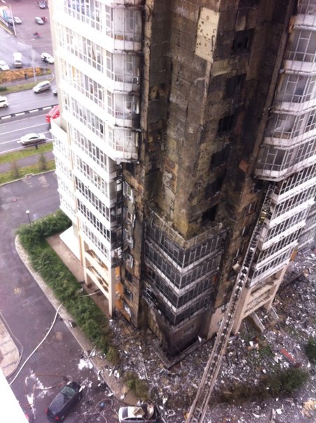 На ул. Шахтеров горит многоэтажка (17:34 - пожар локализован)