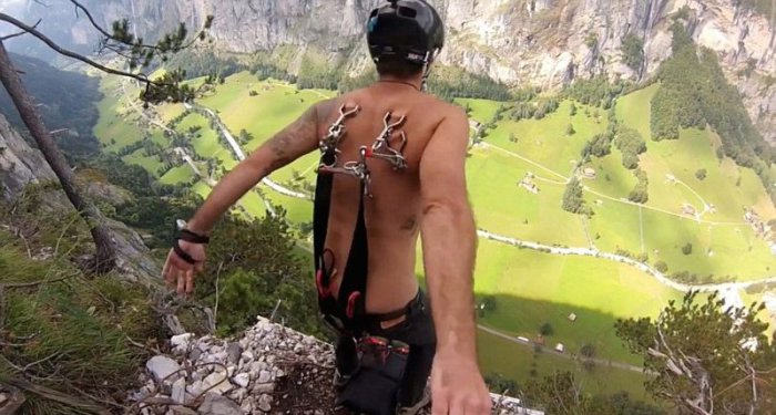 Экстремальный парашютист