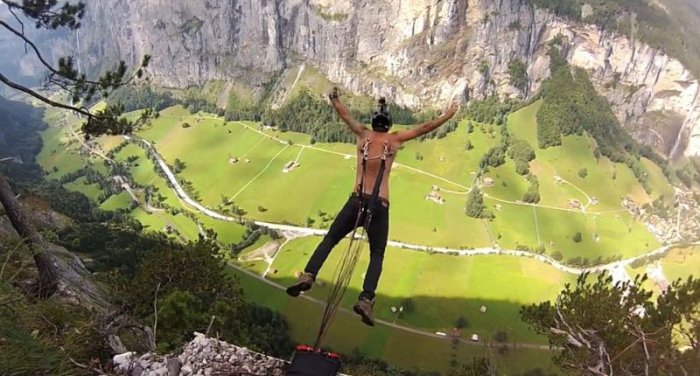 Экстремальный парашютист