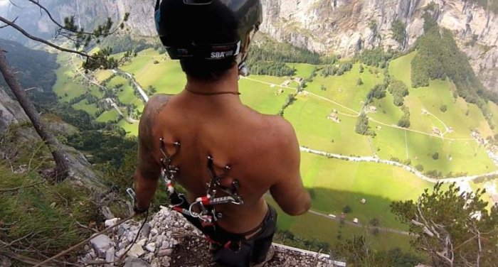 Экстремальный парашютист