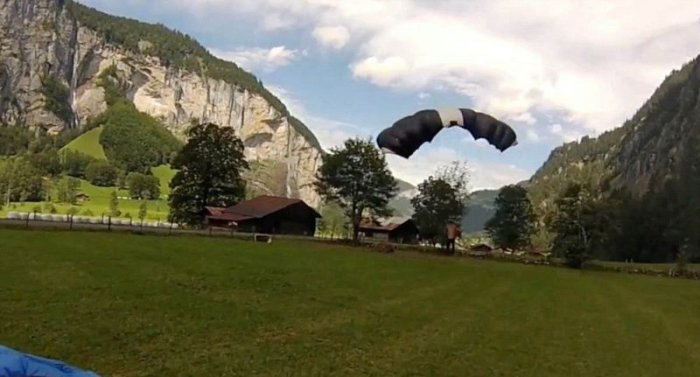 Экстремальный парашютист