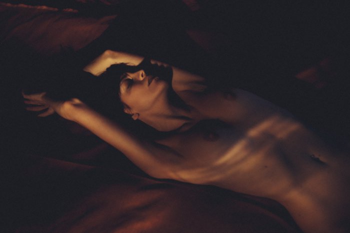 Девушки бывают разные