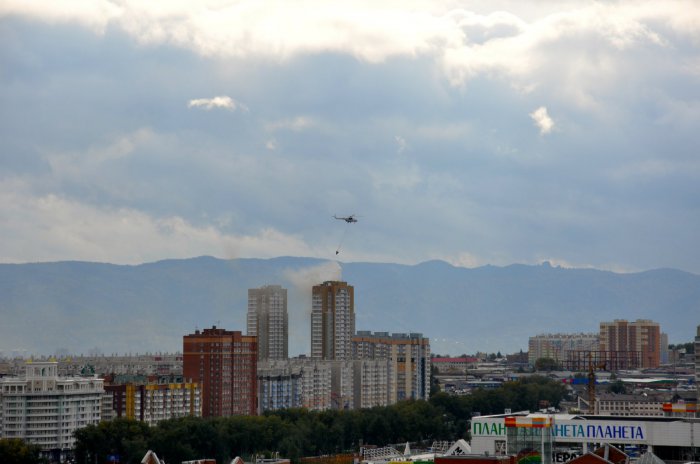 На ул. Шахтеров горит многоэтажка (17:34 - пожар локализован)