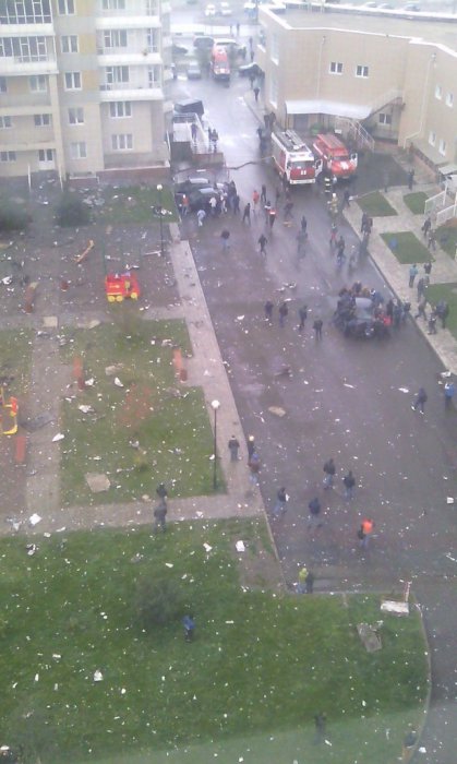 На ул. Шахтеров горит многоэтажка (17:34 - пожар локализован)