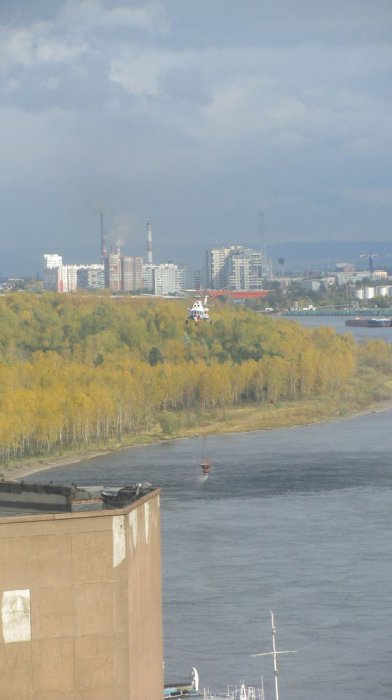 На ул. Шахтеров горит многоэтажка (17:34 - пожар локализован)