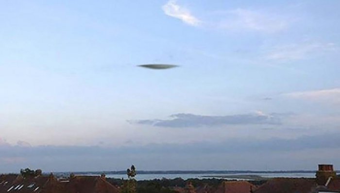 В небе над Британией засекли НЛО. Фото. Жесть. Смотреть до конца