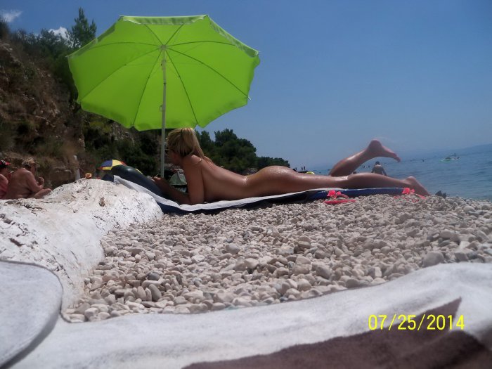 Девушки бывают разные