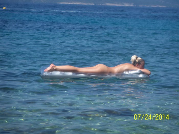 Девушки бывают разные