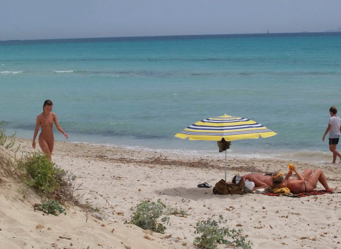 Девушки бывают разные