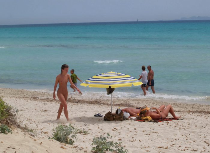 Девушки бывают разные