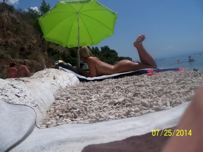 Девушки бывают разные