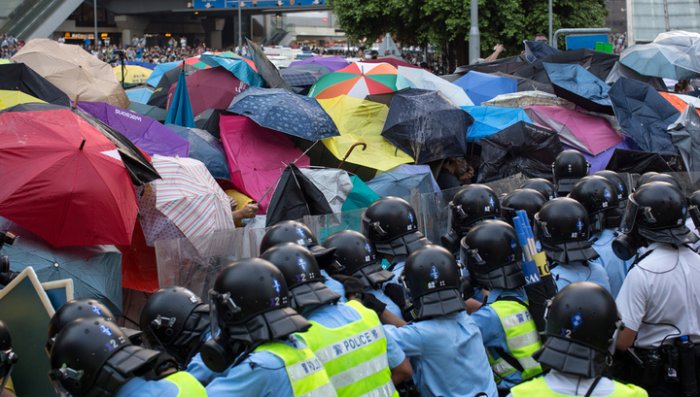 Революция зонтов - кто дирижирует протестами в Гонконге