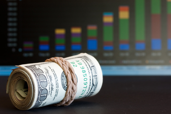 Доллар превысил отметку в 48 рублей Доллар превысил отметку в 48 рублей