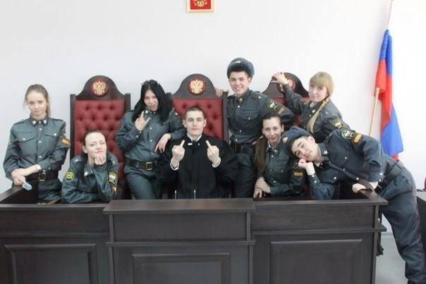 Будущие полицейские сфоткались