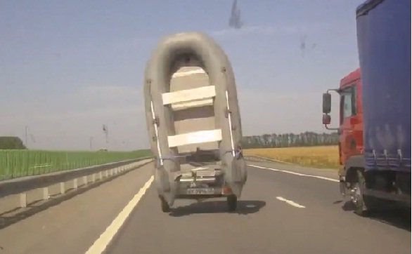 Подборка Шторм на трассе или летающие лодки Подборка Шторм на трассе или летающие лодки