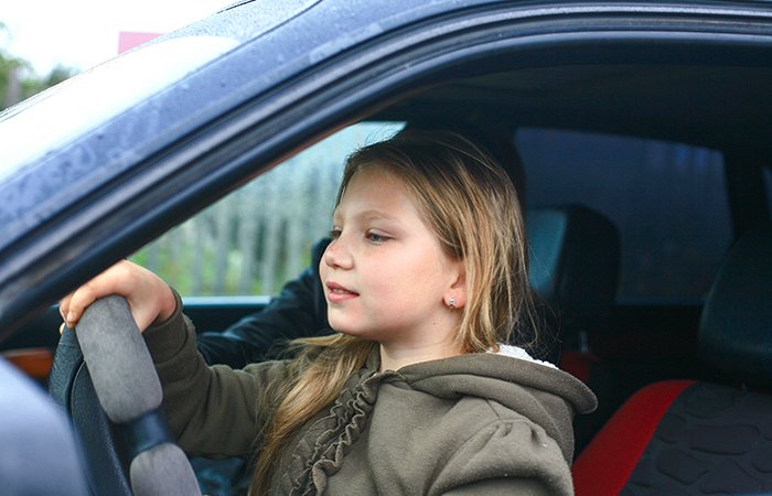 16-летним в России дадут права. ВОДИТЕЛЬСКИЕ