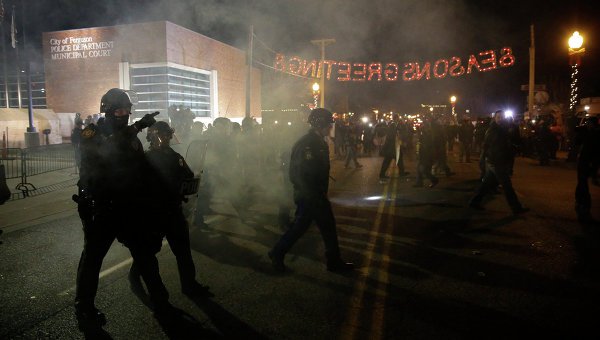 После Брауна в Фергюсоне полицейские убили еще 14 подростков, половина из них - афроамериканцы После Брауна в Фергюсоне полицейские убили еще 14 подростков, половина из них - афроамериканцы