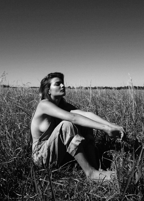 Девушки бывают разные