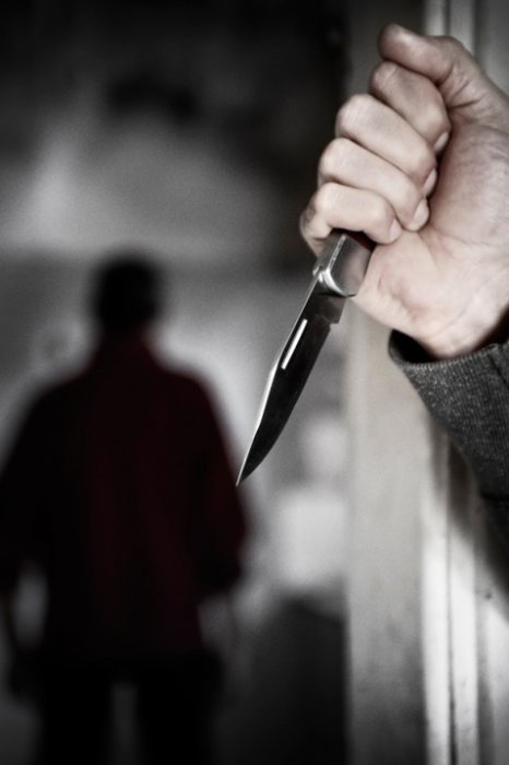 Водители устроили драку за право проезда: один изрезан ножом