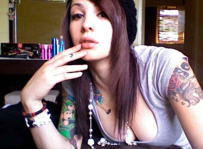 Девушки бывают разные