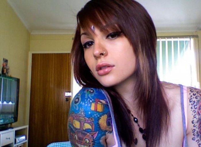 Девушки бывают разные