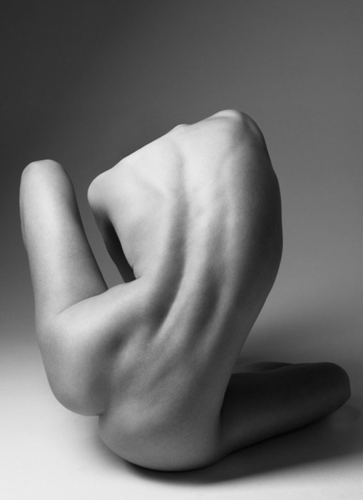 Девушки бывают разные