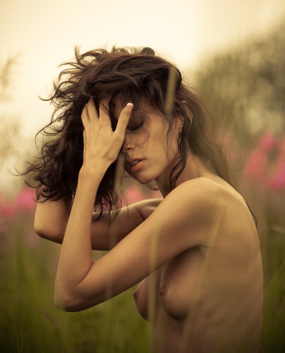 Девушки бывают разные