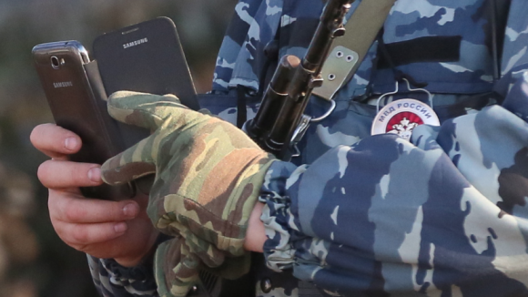 МВД взломает продукцию Apple с помощью спецоборудования