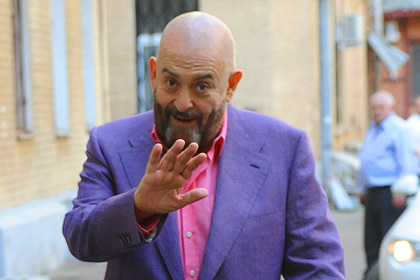 На Шуфутинского упал кусок стены в отеле Hilton