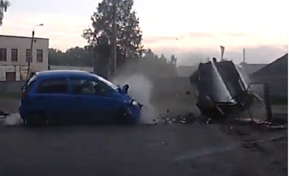 Авто перевертыши или полеты с переворотами Авто перевертыши или полеты с переворотами