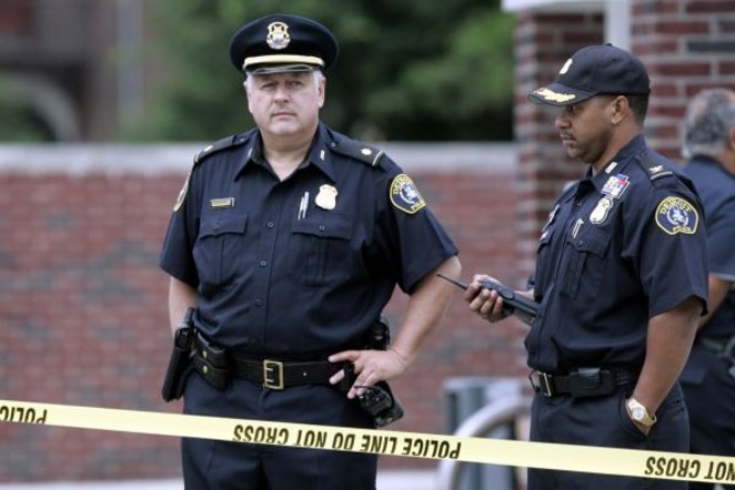В нью-йоркском Бруклине афроамериканец застрелил двоих полицейских, без предупреждения, просто так