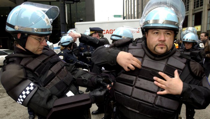 В США полицейский снова по ошибке застрелил темнокожего